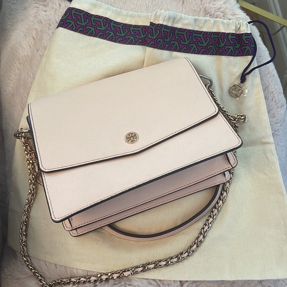 Tory Burch Robinson Convertible Shoulder Bag - Picture 1 of 10